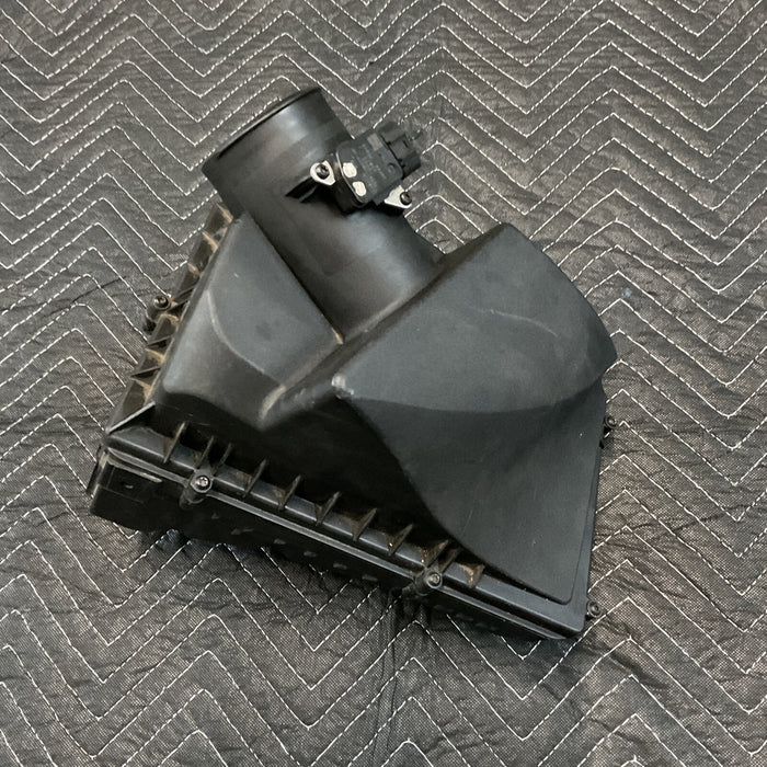 2014 JAGUAR XJ OEM AIR CLEANER INTAKE DRIVER SIDE