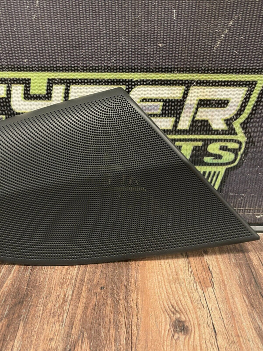 2014-15 AUDI R8 V10 INTERIOR RIGHT DOOR PANEL SPEAKER COVER OEM 423 868 688 A