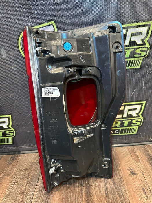 2020 2021 2022 FORD F250 F350 F450 DRIVER LH PLATINUM LARIAT LED TAIL LIGHT OEM