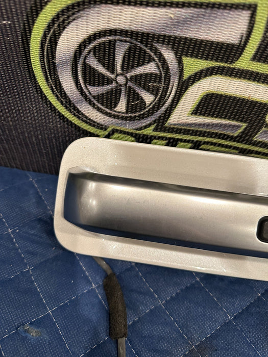 2017-2022 FORD F250 F350 F450 LIMITED FRONT PASSENGER RIGHT DOOR HANDLE (UG) OEM