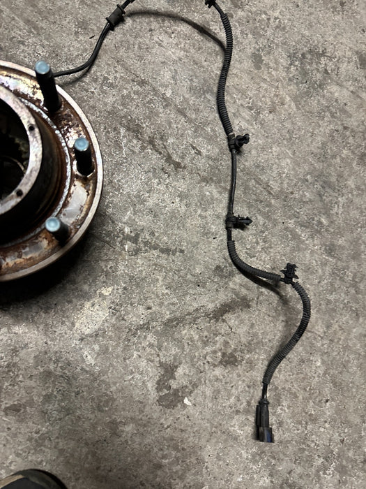 2022 FORD F250 F350 FRONT PASSENGER RIGHT AUTO LOCK WHEEL HUB ASSEMBLY 40K OEM