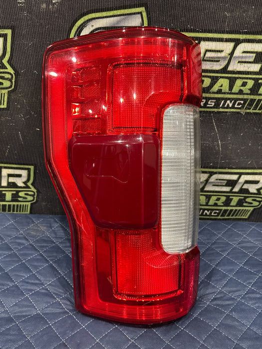 2017-2019 FORD F250 F350 F450 REAR LEFT DRIVER LED TAIL LIGHT ASSEMBLY OEM