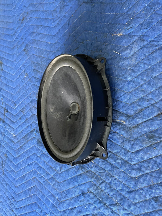 2016 2019 NISSAN TITAN XD CREW FRONT LEFT DRIVER DOOR SPEAKER 28157-EZ00A OEM