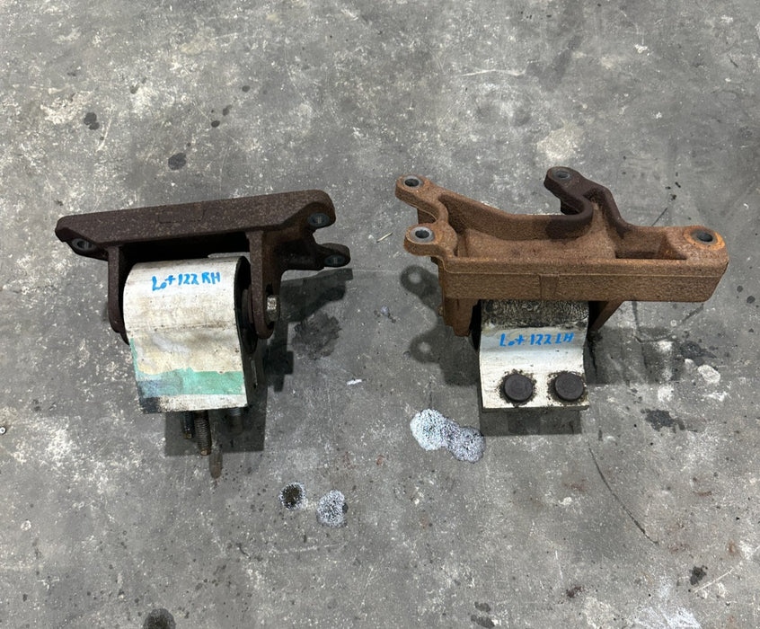 2017-2019 FORD F350 F450 LEFT RIGHT ENGINE MOUNTS OEM