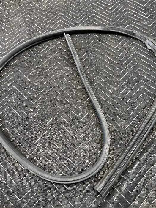 2015 NISSAN 370Z NISMO LH DRIVER DOOR WEATHER STRIP LINER OEM 2009-2020