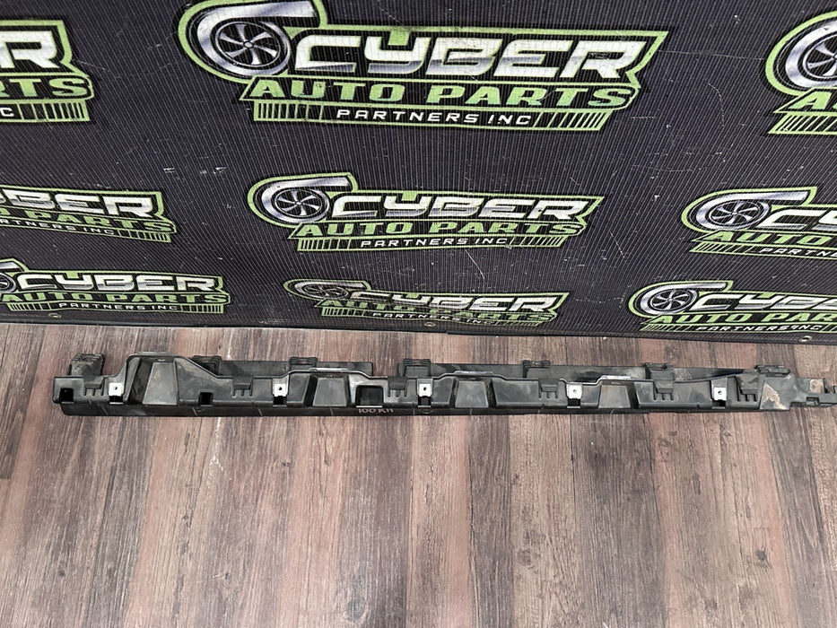 2018 AUDI R8 PASSENGER RIGHT SIDE SKIRT SUPPORT BRACKET OEM 4S0 853 922