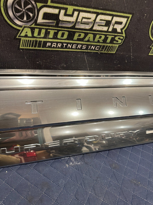 2024 FORD F250 F350 SUPERDUTY PLATINUM TAILGATE TRIM PLAQUE OEM PC3B J402A02