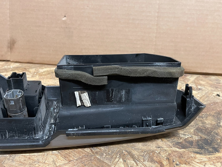 2017-2019 FORD F250 F350 PLATINUM PASSENGER RIGHT SIDE CENTER DASH AIR VENT TRIM