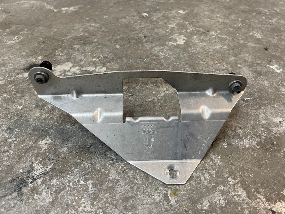 2017-18 AUDI R8/HURACAN REAR RIGHT AIR BOX MOUNTING BRACKET OEM 4S0 813 546 C