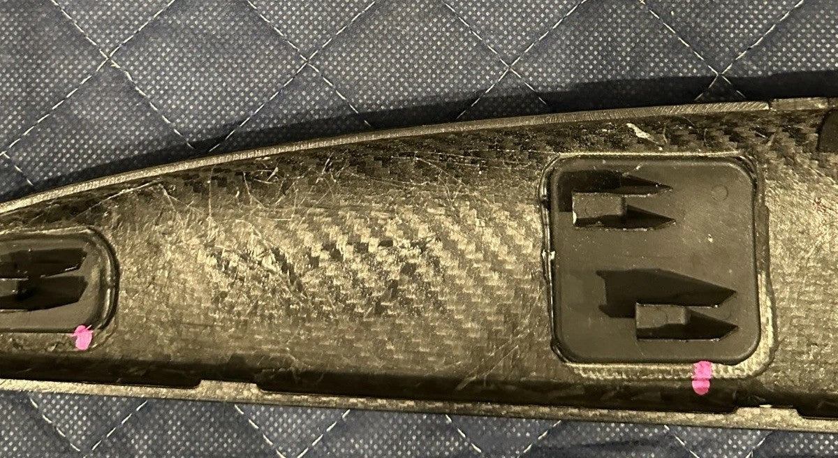 2014 AUDI R8 SPYDER RIGHT CARBON FIBER DOOR PANEL TRIM MOULDING OEM 420 867 410