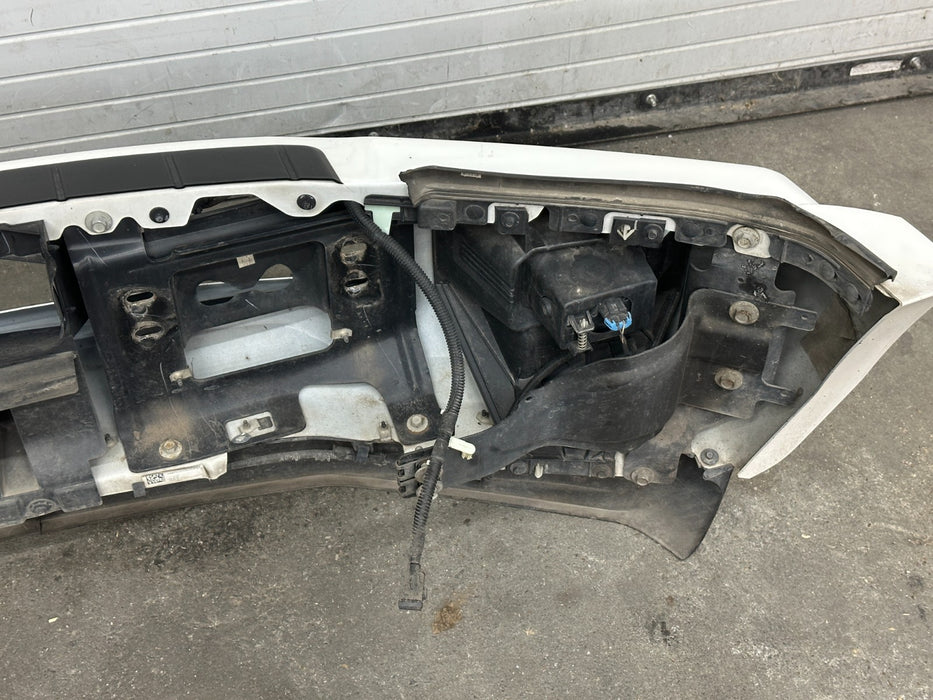2017-2019 FORD F450 FRONT BUMPER OEM TRI COAT WHITE (UG) *PAINT CHIPS*