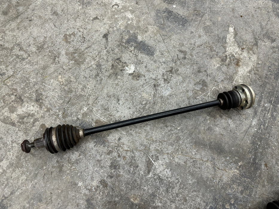 2014 AUDI R8 COUPE FRONT RIGHT PASSENGER AXLE SHAFT 420 407 271 A OEM