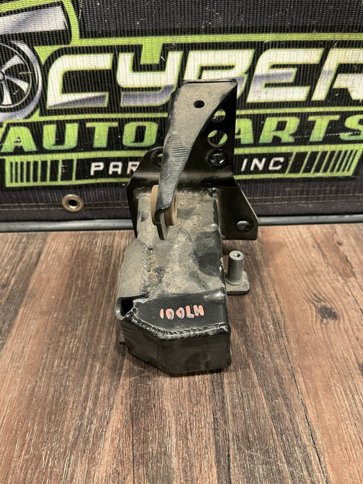 2018 AUDI R8 FRONT LEFT & RIGHT DEFORMATION ELEMENT MOUNTING BRACKET PAIR OEM