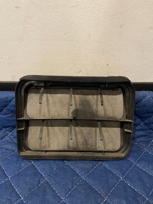 2017 NISSAN 370Z NISMO REAR PASSENGER RIGHT QUARTER PANEL VENT OEM