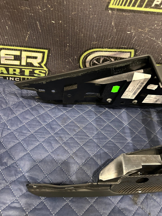 2014 AUDI R8 FRONT CENTER CONSOLE BASE OEM W/ CARBON FIBER TRIMS 423 863 241 D