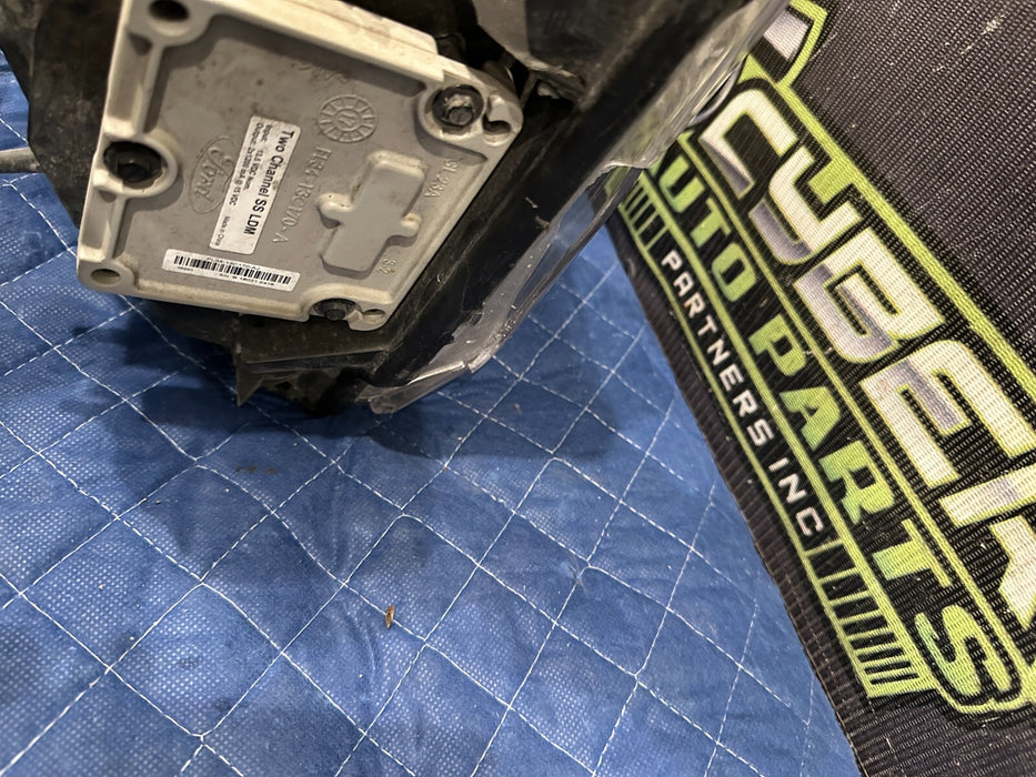 2017-2019 FORD F250 F350 F450 DRIVER LEFT LED HEADLIGHT OEM ~DAMAGE CRACKED~