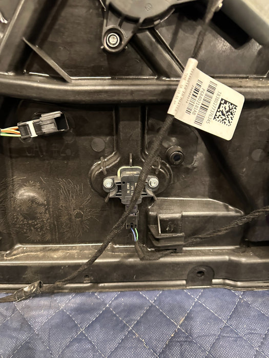 2024 DODGE RAM 3500 LARAMIE FRONT LEFT DOOR CARRIER PANEL W MOTOR OEM