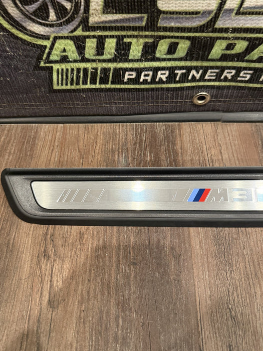 2024 BMW M3 M4 G80 G82 FRONT RIGHT SILL KICK PLATE OEM *SCRATCHES #5*