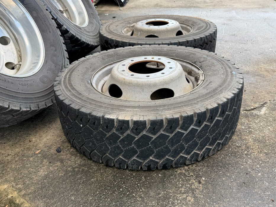 (4) FORD F450 REAR 10X225 2 STEEL 2 ALUMINUM WHEELS TOYO 265/70R19.5
