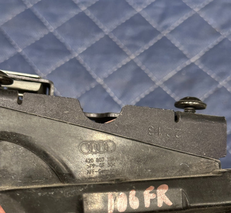 2014 AUDI R8 FRONT PASSENGER RIGHT MOUNT SUPPORT BUMPER BRACKETS 420 807 184 A