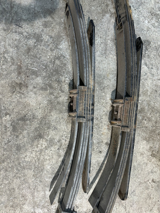 2018 FORD F250 REAR LEFT RIGHT LEAF SPRINGS SET OEM HC3C5A975 HC3C 5A975