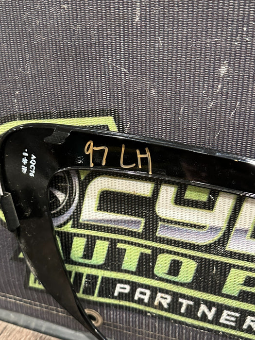 2020 BMW M4 F82 REAR LEFT QUARTER WINDOW MOULDING TRIM OEM *RESIDUE/READ*