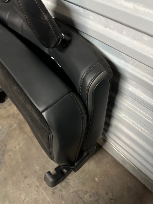 2017 2018 2019 FORD F250 F350 F450 PLATINUM REAR LEFT CENTER SEAT OEM ~DAMAGE~