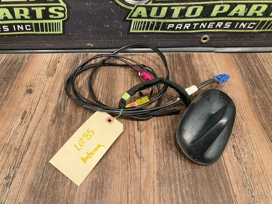 2017 DODGE RAM 2500 3500 LIMITED SHARK FIN ANTENNA W/ HARNESS OEM