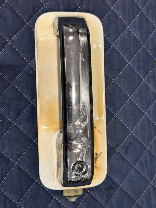 2017-2019 FORD F250 F350 FRONT LEFT DOOR HANDLE TRI COAT (UG) OEM *BURN DAMAGE*