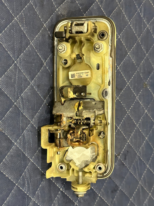 2017-2019 FORD F250 F350 REAR LEFT DOOR HANDLE TRI COAT (UG) OEM *BURN DAMAGE*