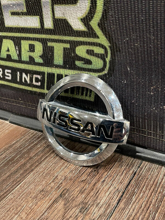 2018 NISSAN 370Z NISMO FRONT BUMPER EMBLEM BADGE OEM *CHIP*