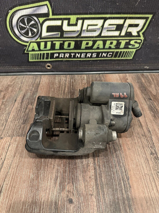2021 AUDI R8 REAR LEFT EMERGENCY PARKING BRAKE CALIPER OEM 4S0 615 403 E