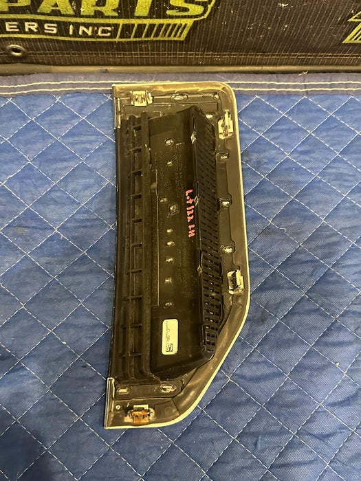 2017-2019 FORD F450 LIMITED FRONT LEFT FENDER EMBLEM BADGE OEM *SCUFFS 3-4*