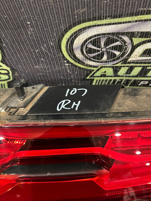 2014 AUDI R8 PASSENGER RIGHT LED TAIL LIGHT OEM *PICTURES 5-10* 420 945 096 L