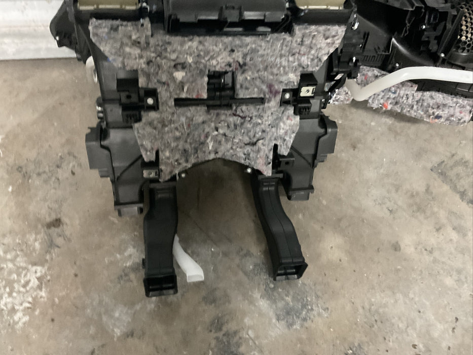2018-2021 MERCEDES E63S AMG HVAC HEATER CORE AIR DISTRIBUTOR A 213 830 98 00