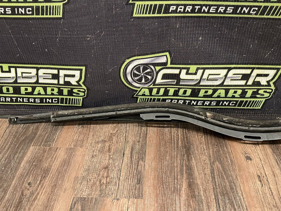 2017-2022 FORD F250 F350 F450 FRONT LEFT DOOR WEATHER STRIP OEM *SEE PCTURES*