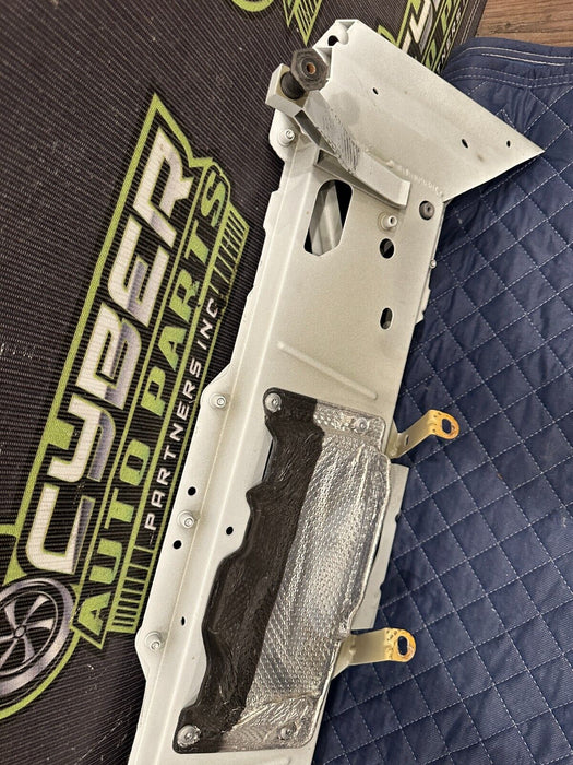 2017-18 AUDI R8 SPYDER PLUS REAR FASTENING BEAM MOUNT BRACKET OEM 4S8 813 219 G