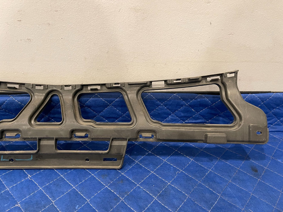 2017 MERCEDES-BENZ C63 AMG CONV FRONT BUMPER CENTER LOWER MOUNT OEM