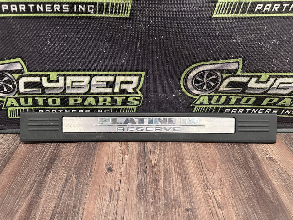 2017 NISSAN TITAN XD RESERVE FRONT LEFT DOOR SILL KICK PLATE OEM *WEAR/READ 3-5*