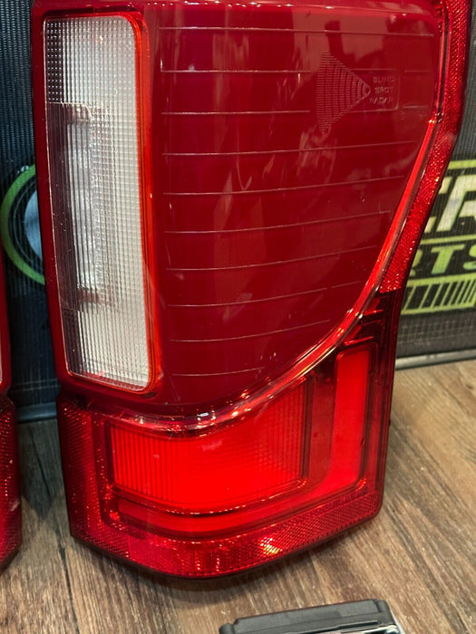 2020 2021 2022 FORD F250 F350 F450 LED TAIL LIGHT PAIR LEFT RIGHT W/ BLIND SPOT