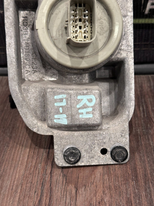 2017-19 FORD F250 F350 F450 RIGHT LED TAIL LIGHT BRACKET ONLY OEM