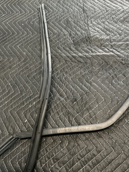 2013-2019 SCION FRS FR-S SUBARU BRZ OEM DOOR RUBBER SEAL RH
