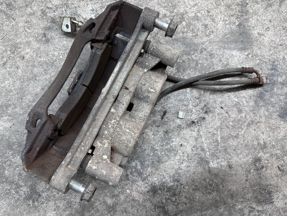 2017 NISSAN TITAN XD FRONT RIGHT BRAKE CALIPER OEM