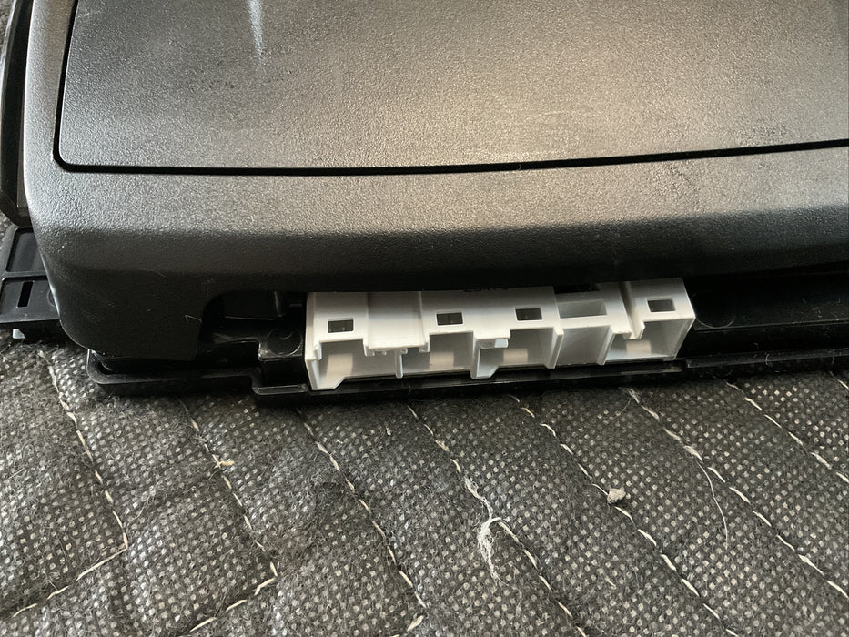 2017 MERCEDES-BENZ C63 AMG CABRIOLET MAP LAMP ASSEMBLY OEM 205-900-00-09-9051