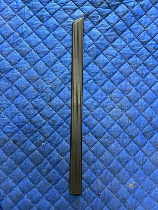 2012 AUDI R8 V8 OEM RIGHT PASSENGER DOOR SCUFF SILL PLATE TRIM 420853374