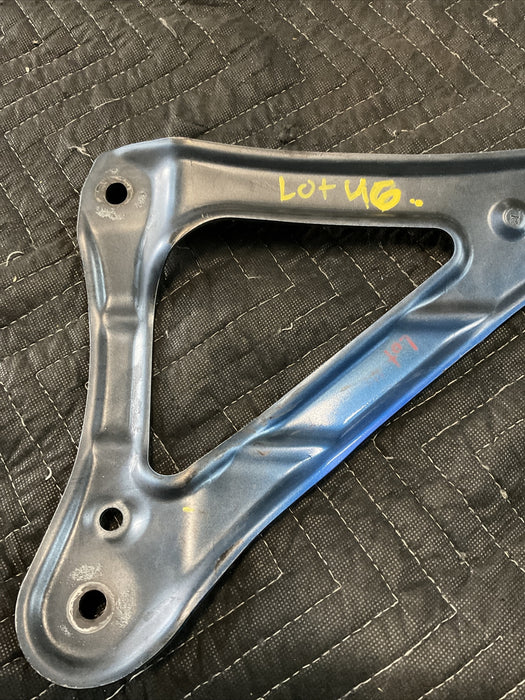 2015 LEXUS RC-F RCF FRONT LEFT DRIVER SIDE FENDER BRACKET OEM