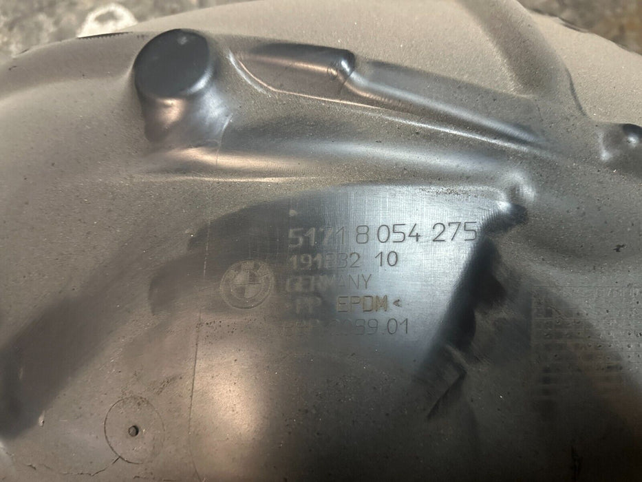 2020 BMW M4 F82 REAR RIGHT FENDER LINER 51718054275 51 71 8 054 275