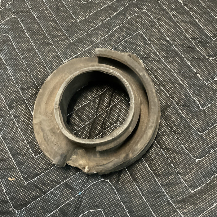 2015 DODGE HELLCAT REAR UPPER COIL SPRING RUBBER CAP MOUNT ISOLATOR OEM