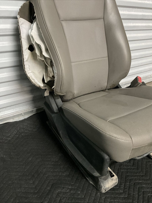 2017-2019 FORD F250 F350 F450 XLT FRONT PASSENGER SEAT OEM