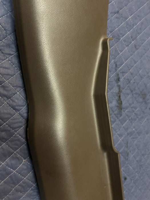 2017-2019 FORD F250 F350 LIMITED DRIVER RIGHT C PILLAR TRIM OEM